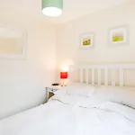 Bright Oxford Apartment